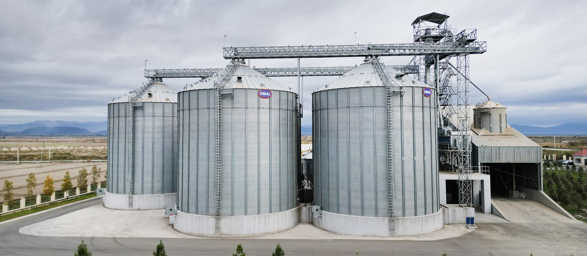 10.000 ton buğda saxlama həcmi